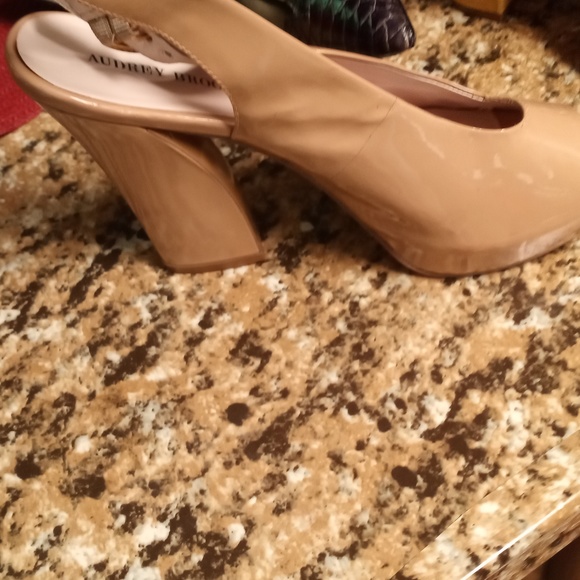 Six pairs of heels, individually priced so please inquire about. - Picture 4 of 9